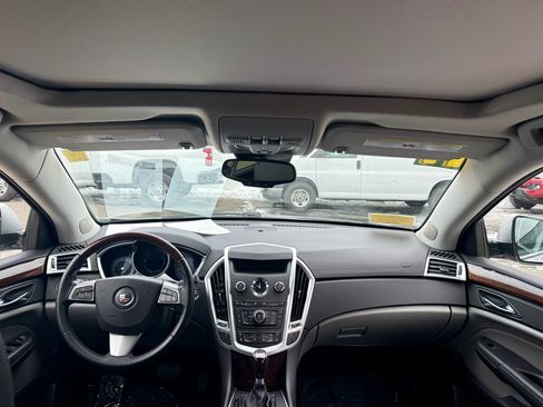 Used 2011 Cadillac SRX Luxury image 30