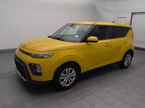 Used 2020 Kia Soul LX FWD image 2