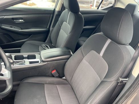 Certified 2023 Nissan Sentra SV image 5