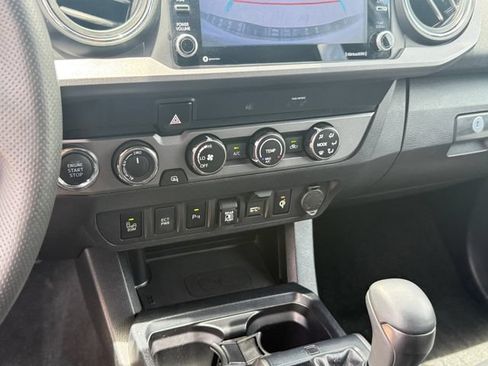Used 2020 Toyota Tacoma TRD Off-Road w/ Technology Package AWD/4WD image 20
