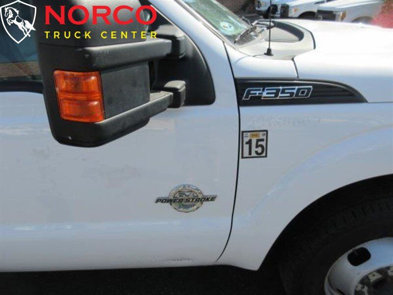 Used 2015 Ford F350 XL w/ Power Equipment Group RWD image 3