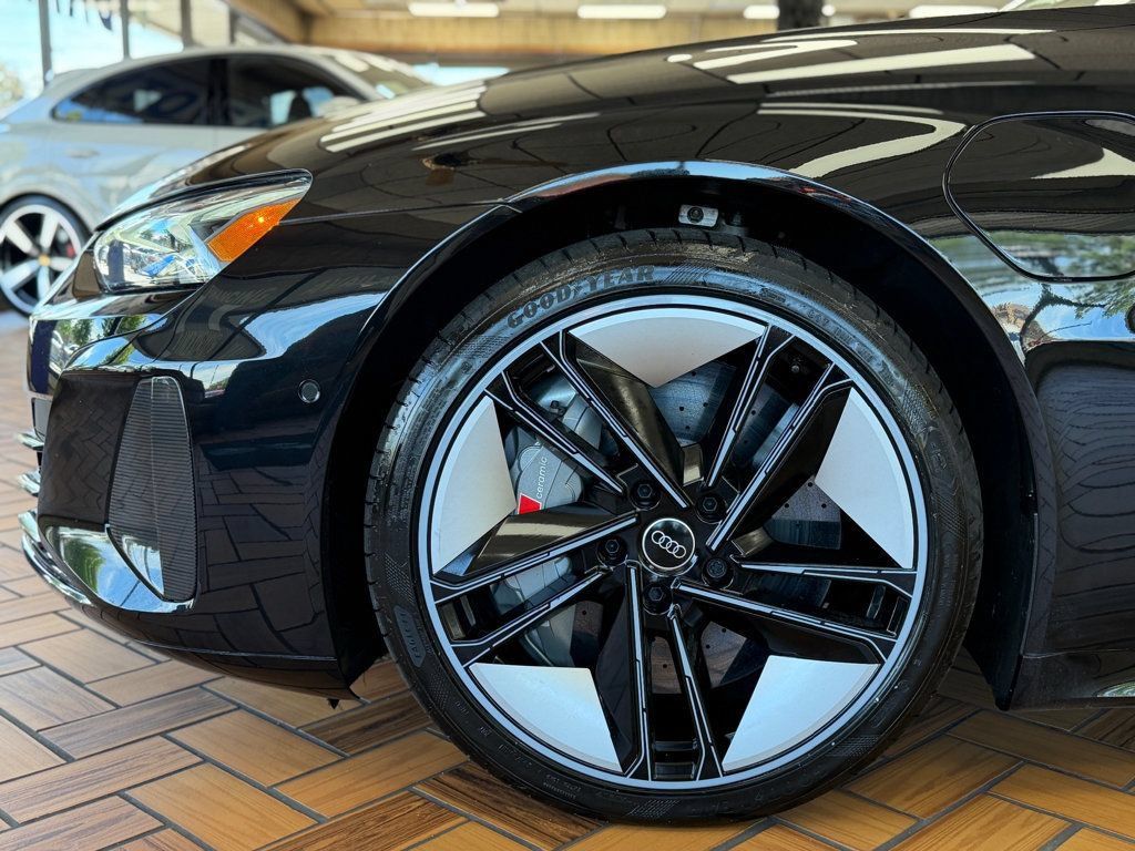 Used 2024 Audi RS e-tron GT w/ Carbon Performance Package AWD/4WD image 15