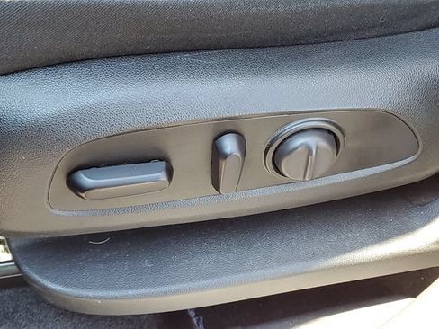 Certified 2020 Chevrolet Equinox LT w/ Driver Convenience Package FWD image 6
