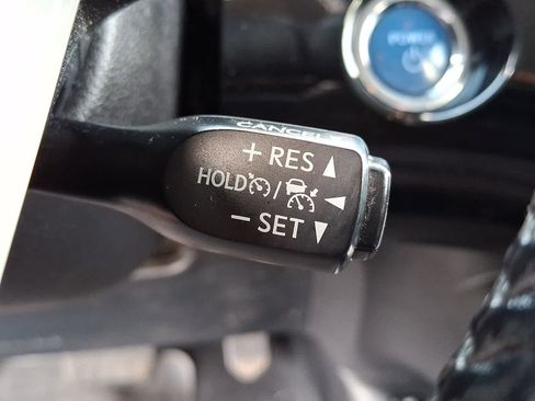 Used 2018 Toyota Prius Prime Plus FWD image 28