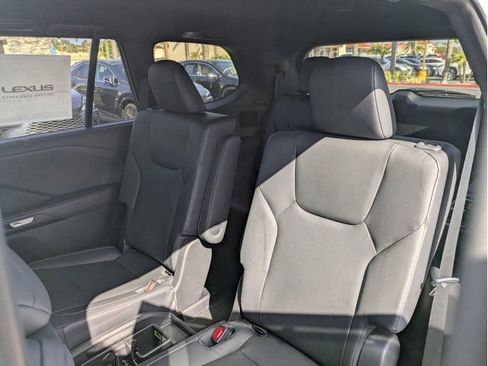 New 2026 Lexus TX 500h AWD image 20
