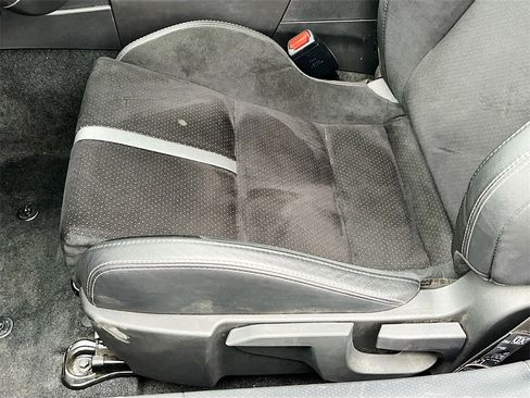 Used 2025 Toyota GR86 Premium image 18