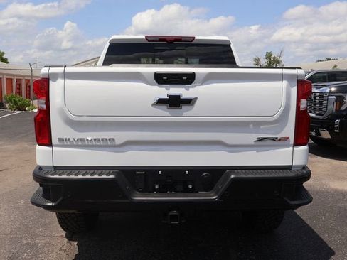 Used 2025 Chevrolet Silverado 1500 ZR2 w/ Technology Package AWD/4WD image 6
