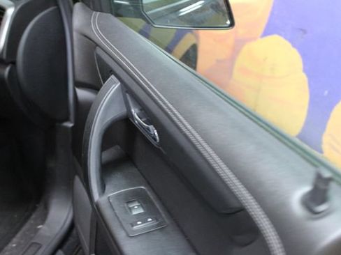 Used 2014 GMC Acadia SLE AWD/4WD image 11