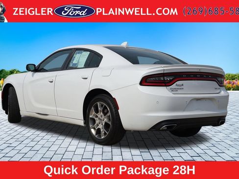 Used 2015 Dodge Charger SXT w/ AWD Plus Group image 2