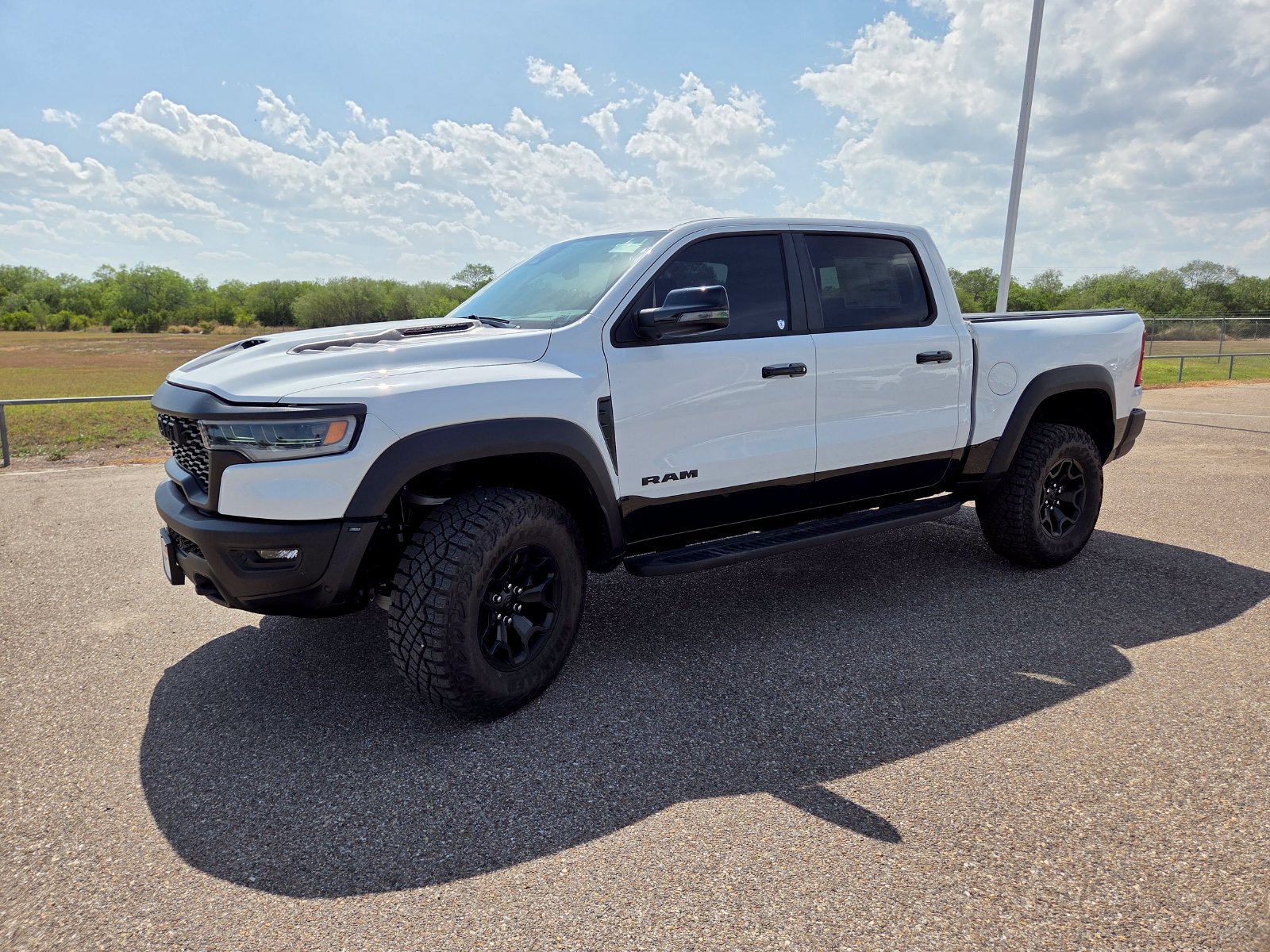 New 2026 RAM 1500 RHO w/ RHO Level 1 Equipment Group AWD/4WD image 3