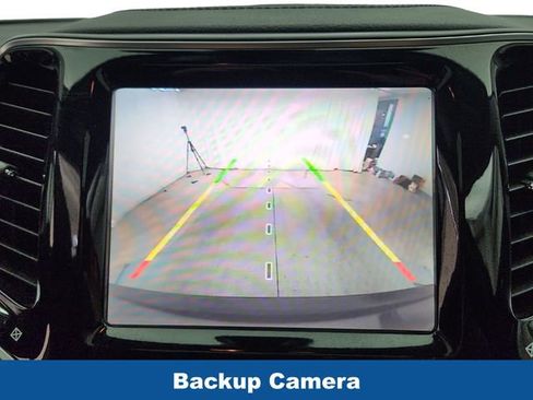 Used 2019 Jeep Cherokee Limited image 26