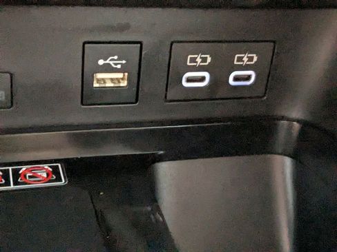 Certified 2025 Toyota Camry SE FWD image 22