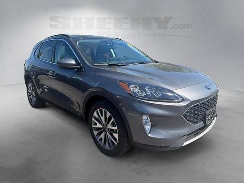Certified 2022 Ford Escape Titanium w/ Class II Trailer Tow Package AWD/4WD image 2