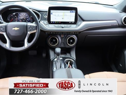 Used 2024 Chevrolet Blazer Premier w/ Enhanced Convenience Package FWD image 16