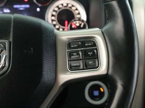 Used 2017 RAM 1500 Laramie w/ Convenience Group image 9