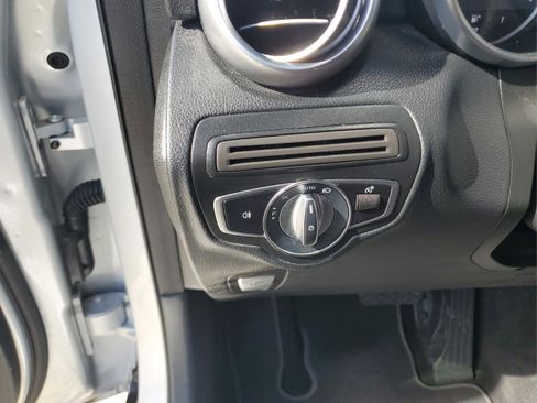 Used 2020 Mercedes-Benz GLC 300 4MATIC image 25