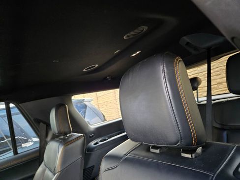 Used 2025 Ford Expedition Tremor AWD/4WD image 11