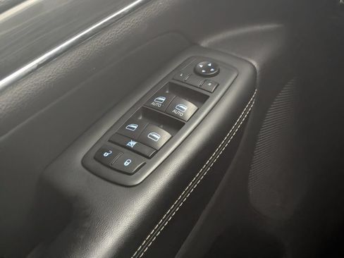Used 2021 Jeep Grand Cherokee Limited w/ Quick Order Package 28K 80th AWD/4WD image 18