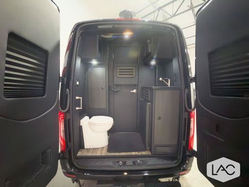 Used 2023 Mercedes-Benz Sprinter 2500 image 16
