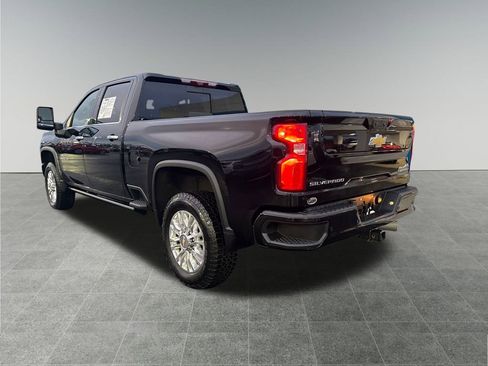 Used 2023 Chevrolet Silverado 3500 High Country image 3