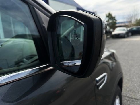 Used 2019 Ford Escape SEL image 26