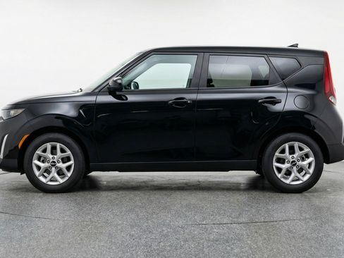 Used 2025 Kia Soul LX w/ LX Technology Package image 5