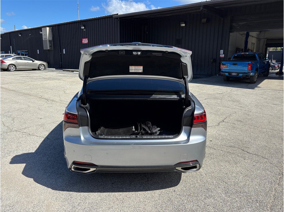 Used 2022 Lexus LS 500 F Sport w/ Accessory Package (Z1) AWD/4WD image 50