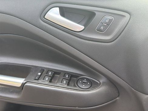 Used 2017 Ford Escape SE AWD/4WD image 17