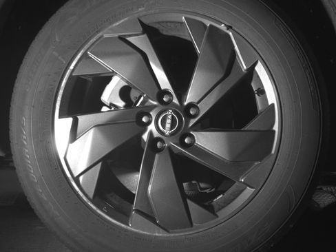 Used 2025 Nissan Rogue SV FWD image 15