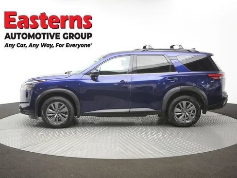 Used 2023 Nissan Pathfinder SV w/ SV Premium Package AWD/4WD image 61