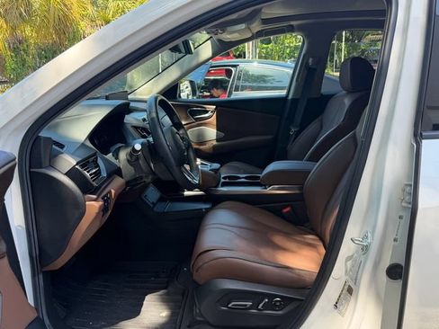Certified 2025 Acura RDX SH-AWD w/ Advance Package image 9