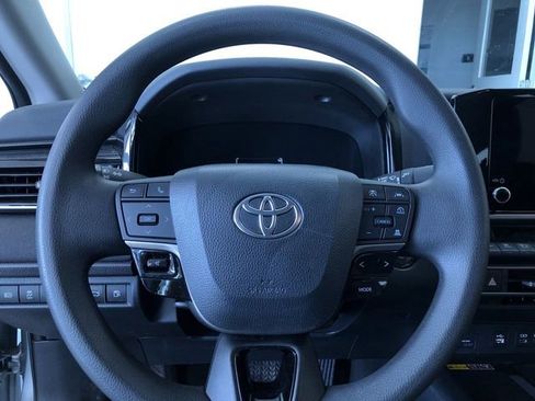 Used 2025 Toyota Camry LE image 25