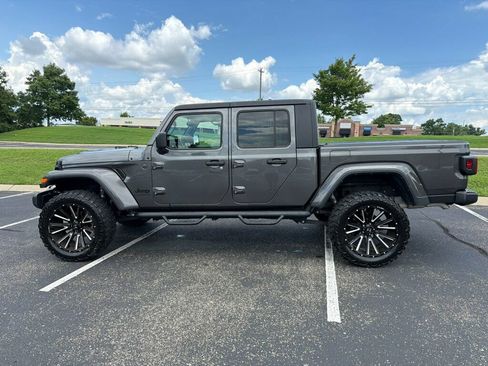 Used 2022 Jeep Gladiator Sport AWD/4WD image 7