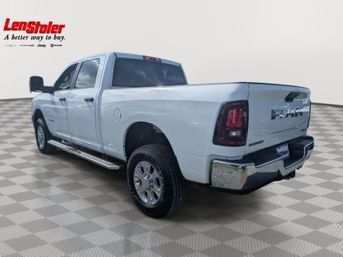 Used 2025 RAM 2500 Big Horn AWD/4WD image 3