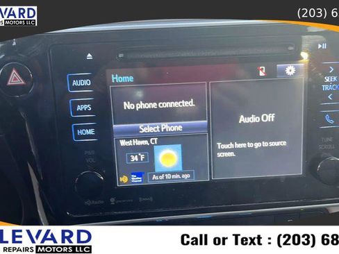 Used 2017 Toyota Corolla LE w/ LE Premium Package w/Moonroof image 16