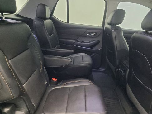 Used 2019 Chevrolet Traverse LT FWD image 19