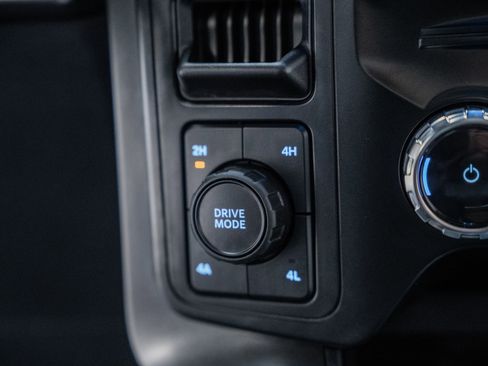 Certified 2024 Ford F150 Lariat w/ Equipment Group 502A High image 33