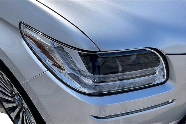 Used 2019 Lincoln Navigator Reserve AWD/4WD image 33