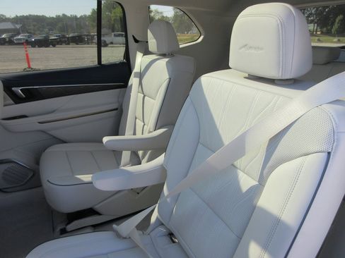 New 2026 Buick Enclave Avenir w/ Super Cruise Package image 14