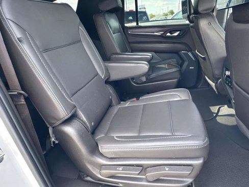 Used 2023 GMC Yukon XL Denali RWD image 12