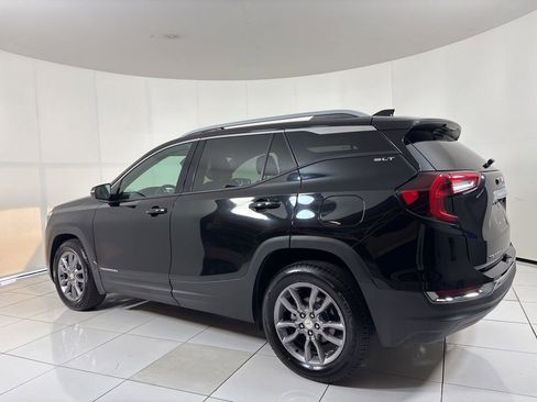 Used 2023 GMC Terrain SLT image 3