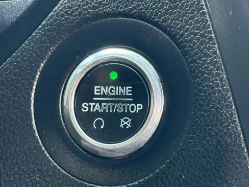 Used 2017 Ford Explorer XLT AWD/4WD image 28