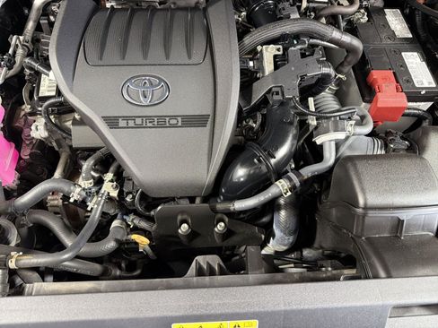 Used 2023 Toyota Highlander XLE AWD/4WD image 28