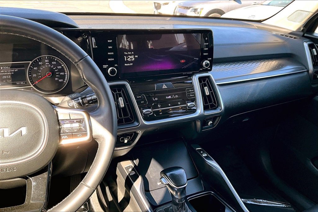 Used 2022 Kia Sorento S FWD image 10