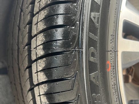 Used 2014 Ford Focus SE w/ SE Sport Package image 28