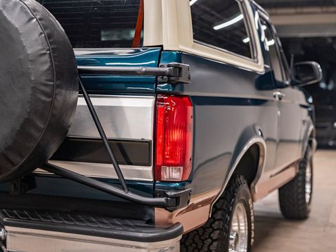 Used 1995 Ford Bronco XL AWD/4WD image 23