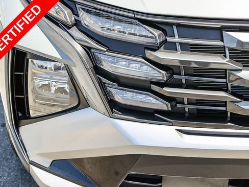 Certified 2025 Hyundai Tucson SE FWD image 10