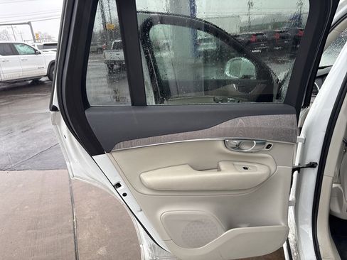 Certified 2023 Volvo XC90 B5 Plus w/ Protection Package Premier image 28