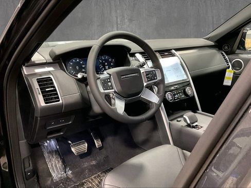 New 2026 Land Rover Discovery Limited Edition AWD/4WD image 7