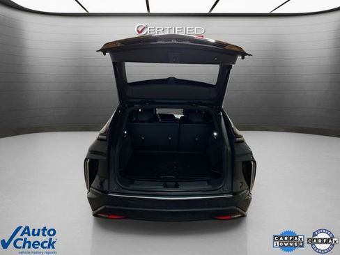 Used 2024 Cadillac Lyriq Luxury image 7